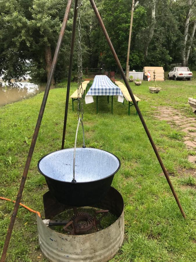 Tisza-Beach Wild Camping 5 塞格德 外观 照片
