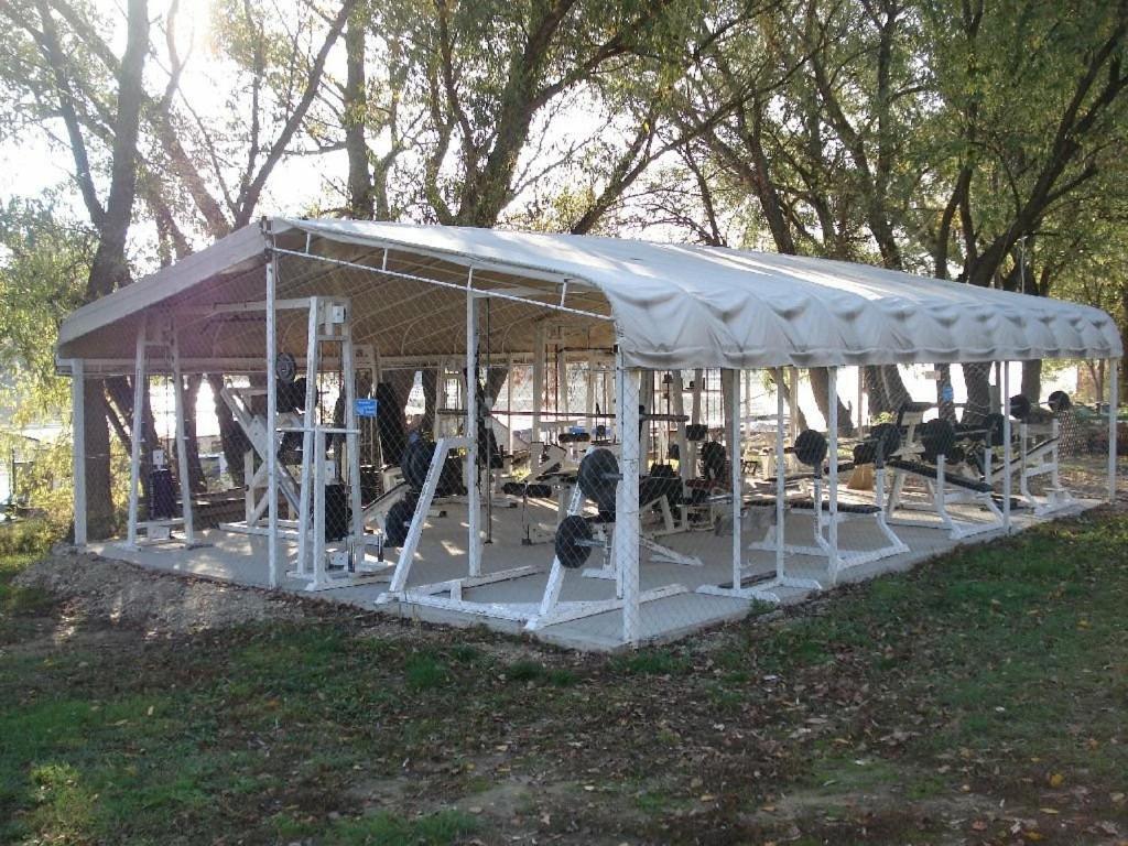 Tisza-Beach Wild Camping 5 塞格德 外观 照片